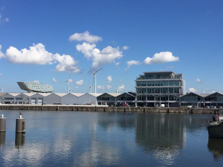 2019_06_17_vooraanzicht_houtdok_burelen_met_havenhuis.jpg Vooraanzicht_Houtdok_burelen.jpg